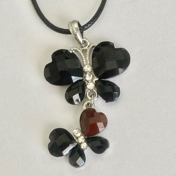 Vintage Black Acrylic Butterfly Necklace Pendant Silver Plated Jeweled Cut 18" - Picture 2 of 8
